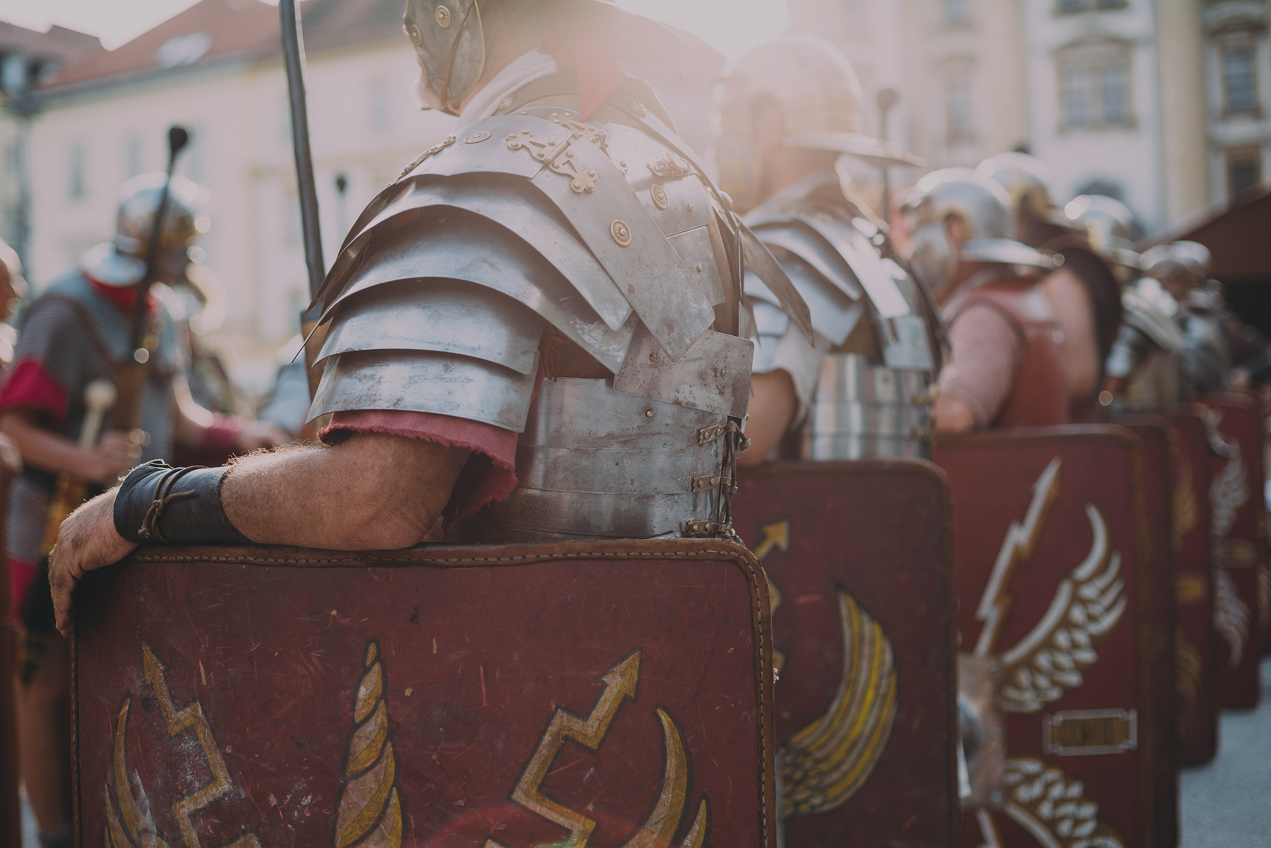 Кто служил в римских легионах. Легионеры в древнем Риме. Древний Рим римские Легионы. Армия древнего Рима легионеры.